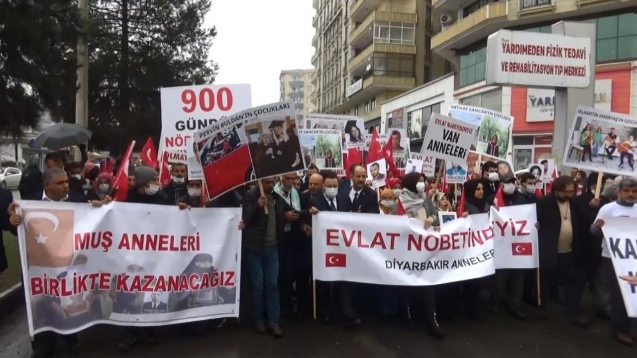 Evlat nöbetinde 900. gün: Şehitler ölmez, vatan bölünmez
